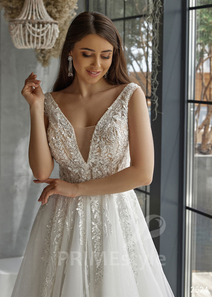 Extravagantné čipkované svadobné šaty LC2524