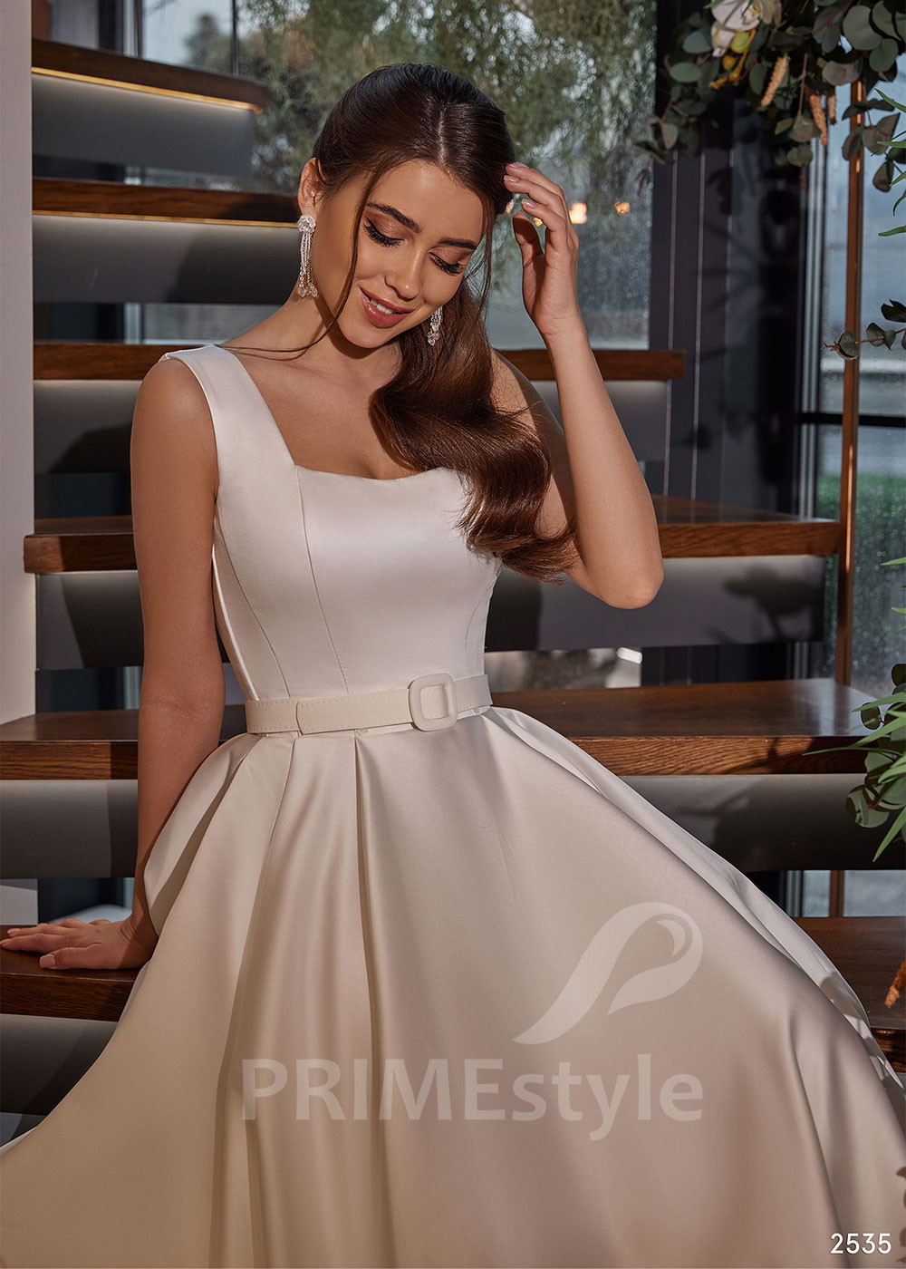 Elegantné hladké svadobné šaty LC2535