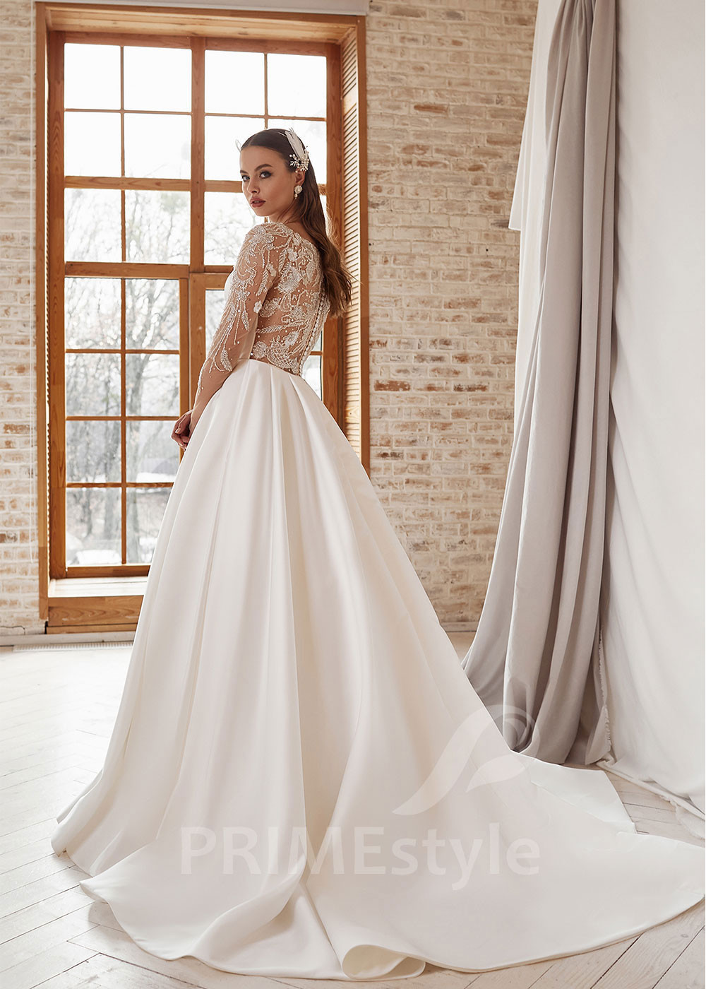 Elegantné saténove svadobné šaty LS706