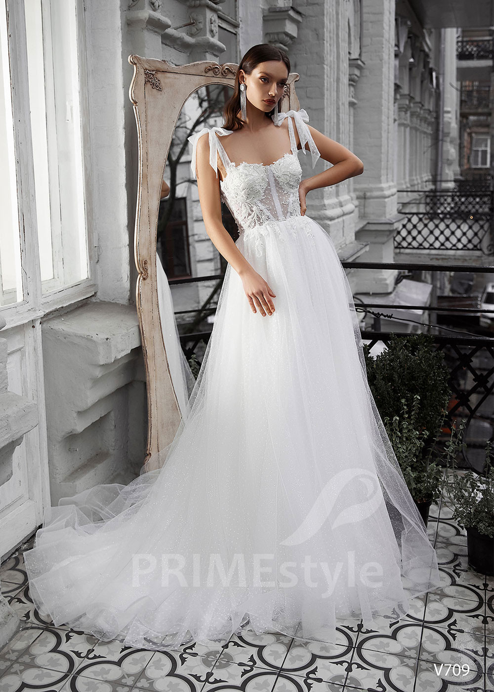 Jednoduché romantické svadobné šaty LS709