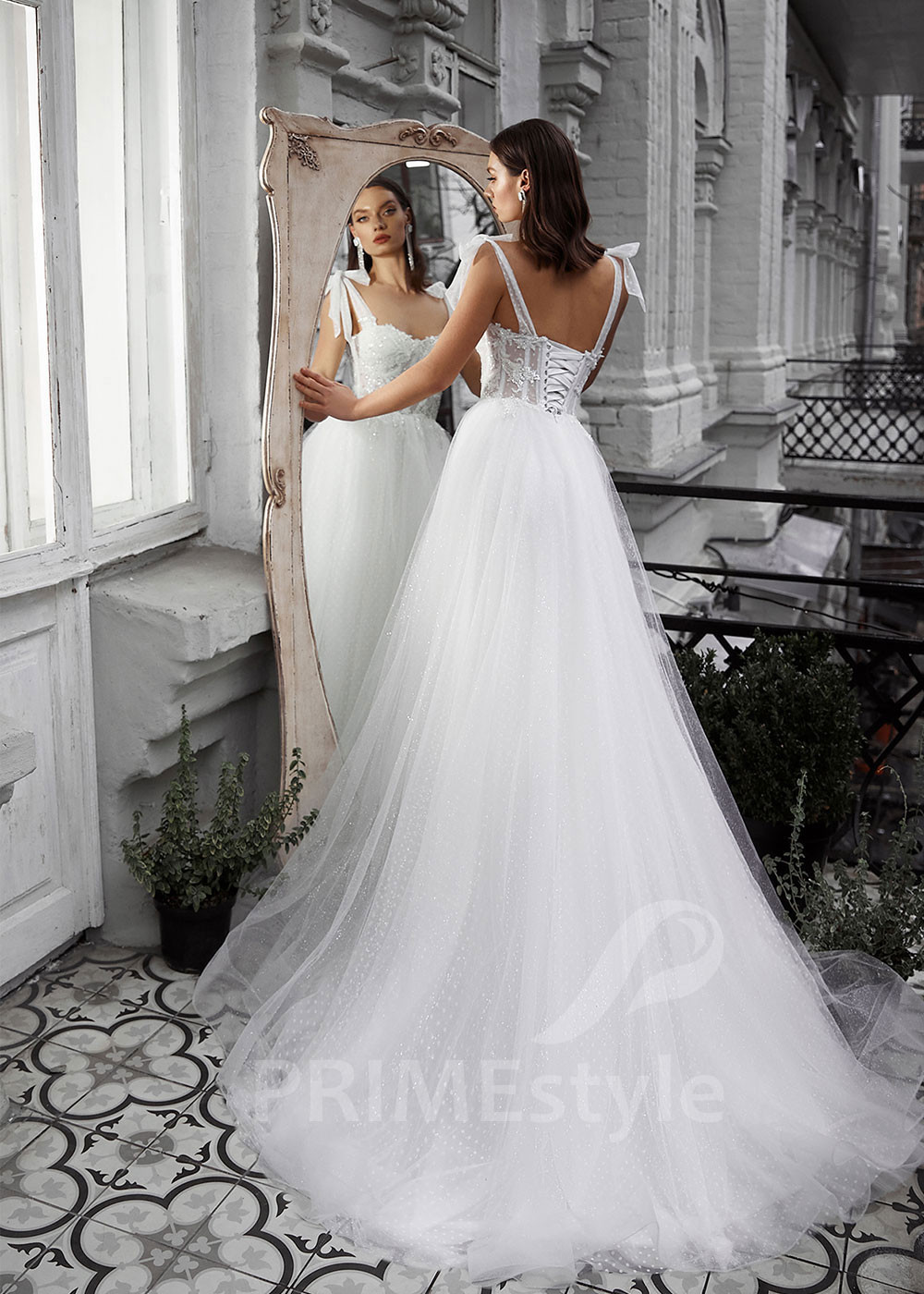 Jednoduché romantické svadobné šaty...