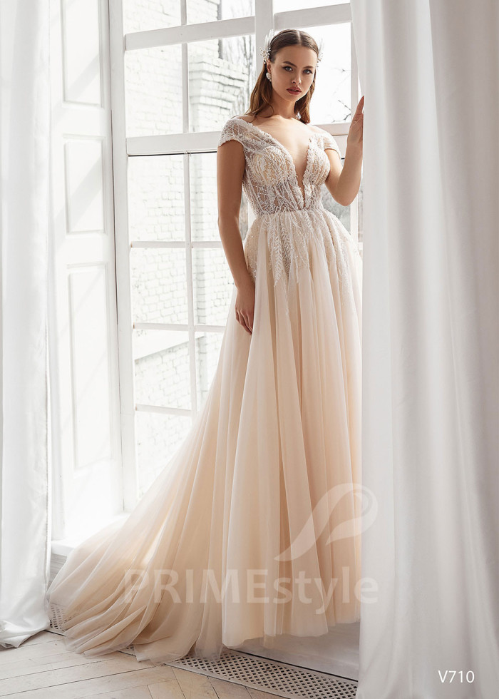 Luxusné čipkované svadobné šaty LS710