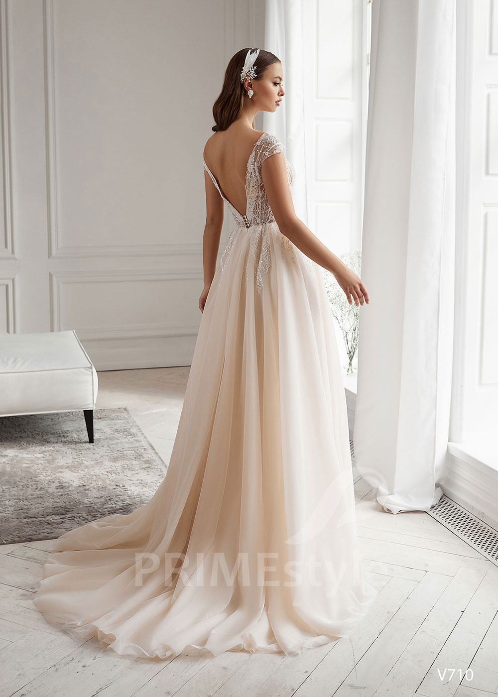 Luxusné čipkované svadobné šaty LS710