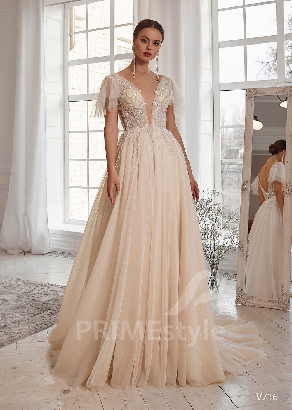 Luxusné čipkované svadobné šaty LS716