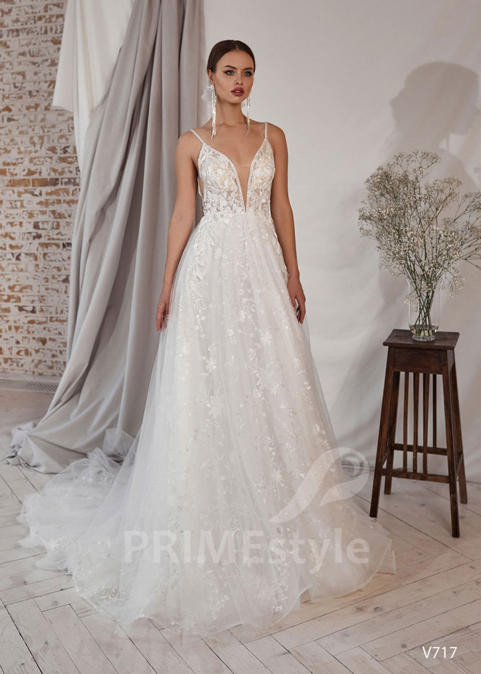 Elegantné celočipkované svadobné šaty LS717