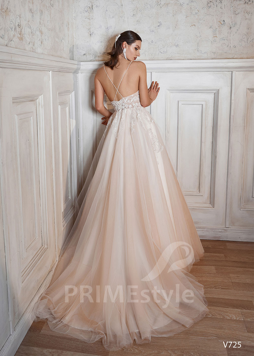 Luxusné čipkované svadobné šaty LS725