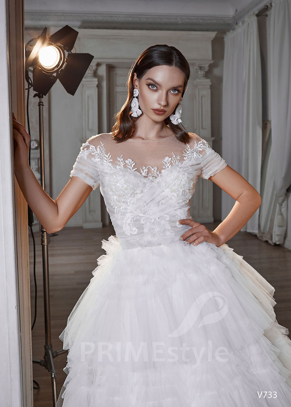 Exkluzívne tylové svadobné šaty LS733