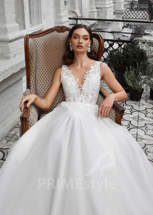 Jednoduché čipkované svadobné šaty LS736 2