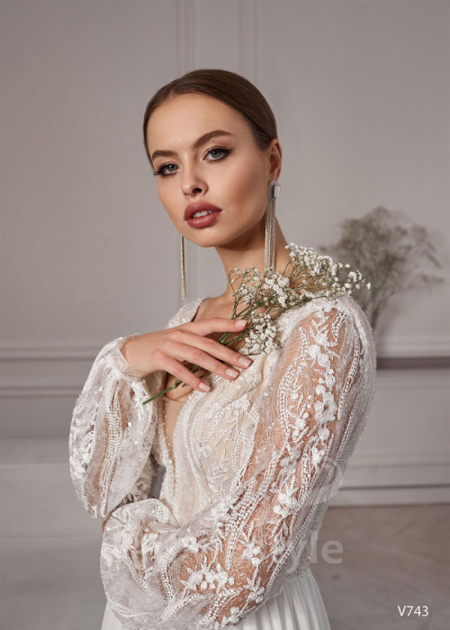 Luxusné čipkované svadobné šaty LS743 2