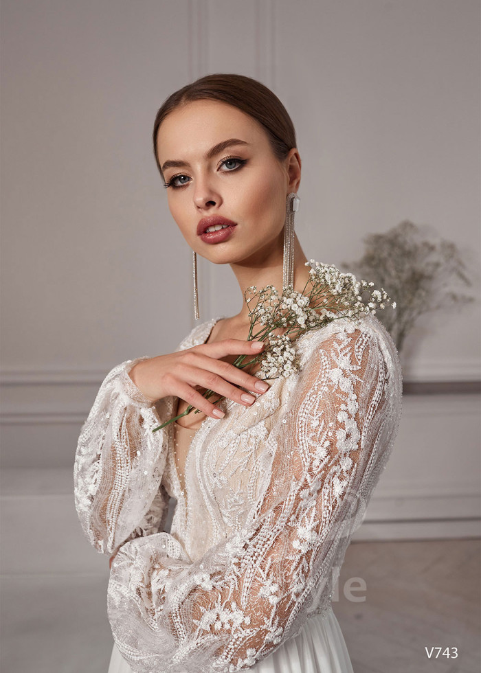 Luxusné čipkované svadobné šaty LS743