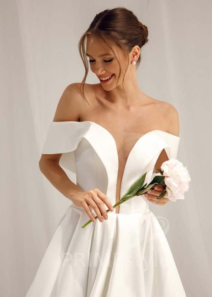 Jednoduché minimalistické svadobné šaty Alisa