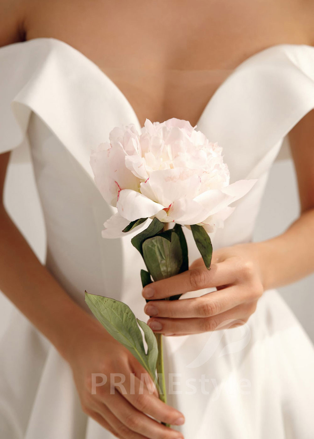 Jednoduché minimalistické svadobné...