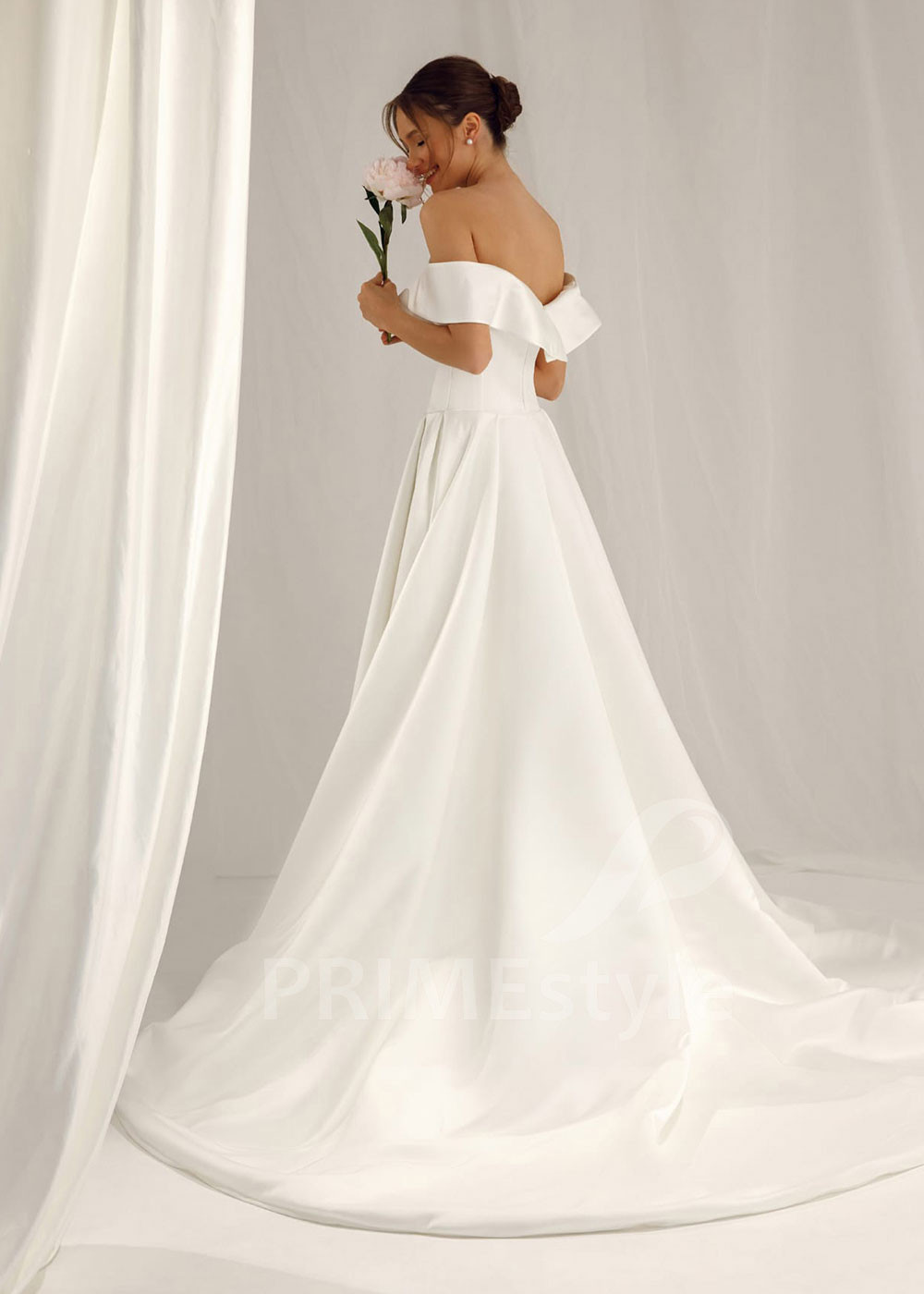 Jednoduché minimalistické svadobné...