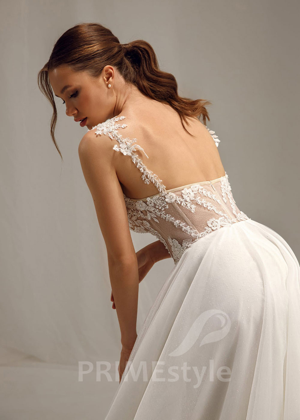 Jednoduché tylové svadobné šaty Iris