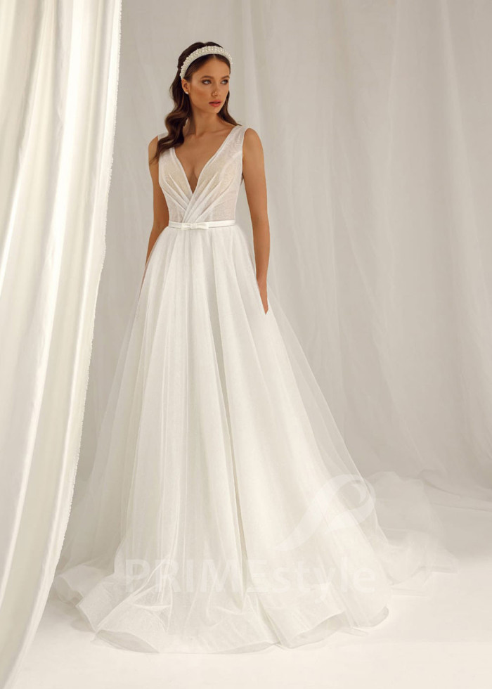 Jednoduché minimalistické svadobné šaty Kaylee