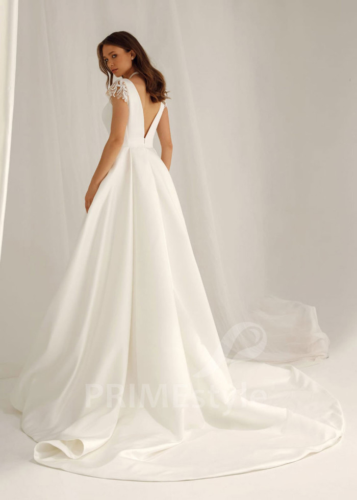 Elegantné hladké svadobné šaty Stephanie