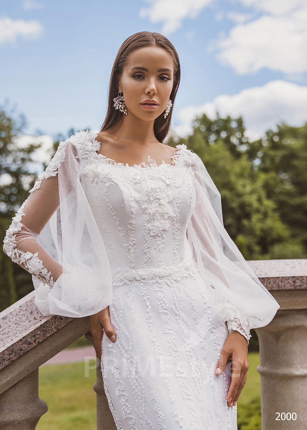 Elegantné úzke svadobné šaty LC2000