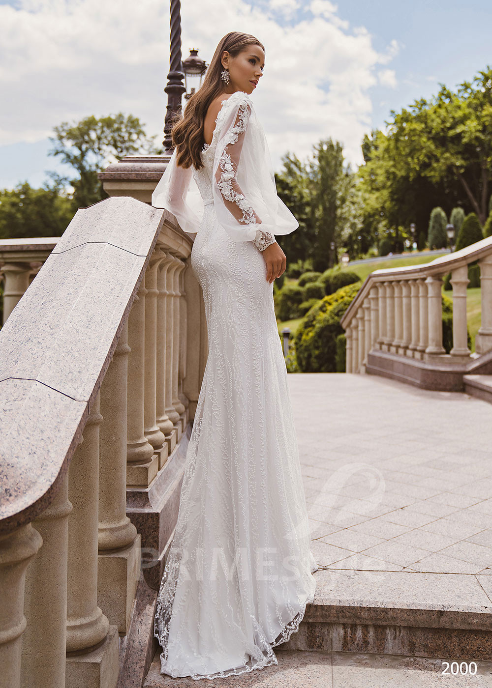 Elegantné úzke svadobné šaty LC2000