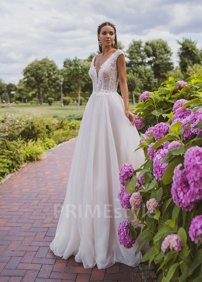 Jednoduché princeznovské svadobné šaty LC2003