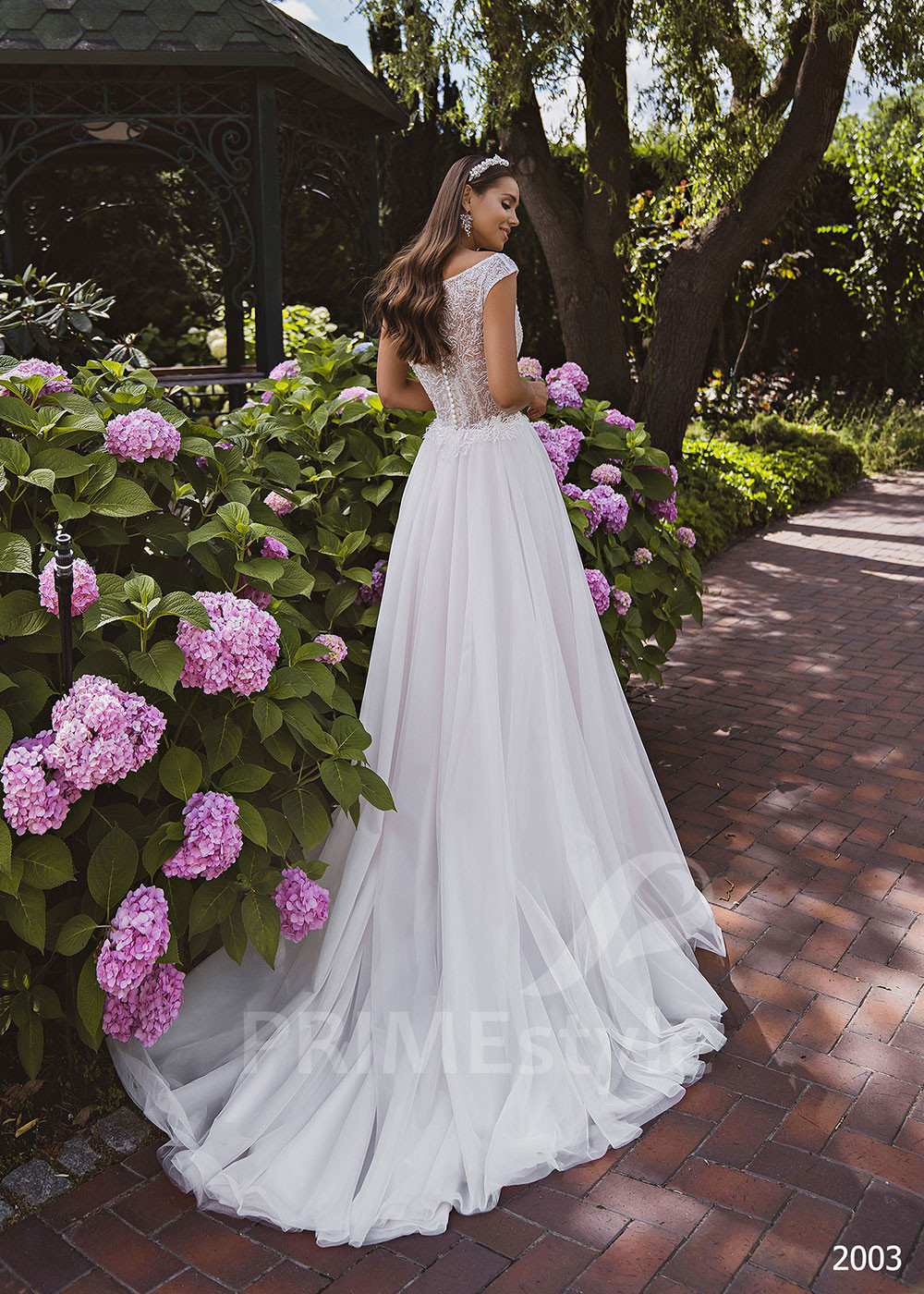 Jednoduché princeznovské svadobné...