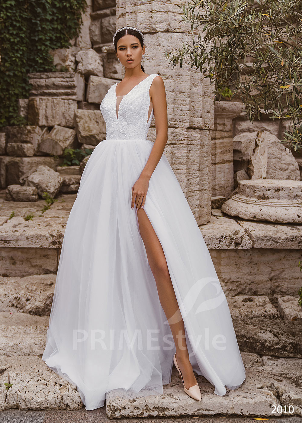 Elegantné čipkované svadobné šaty LC2010