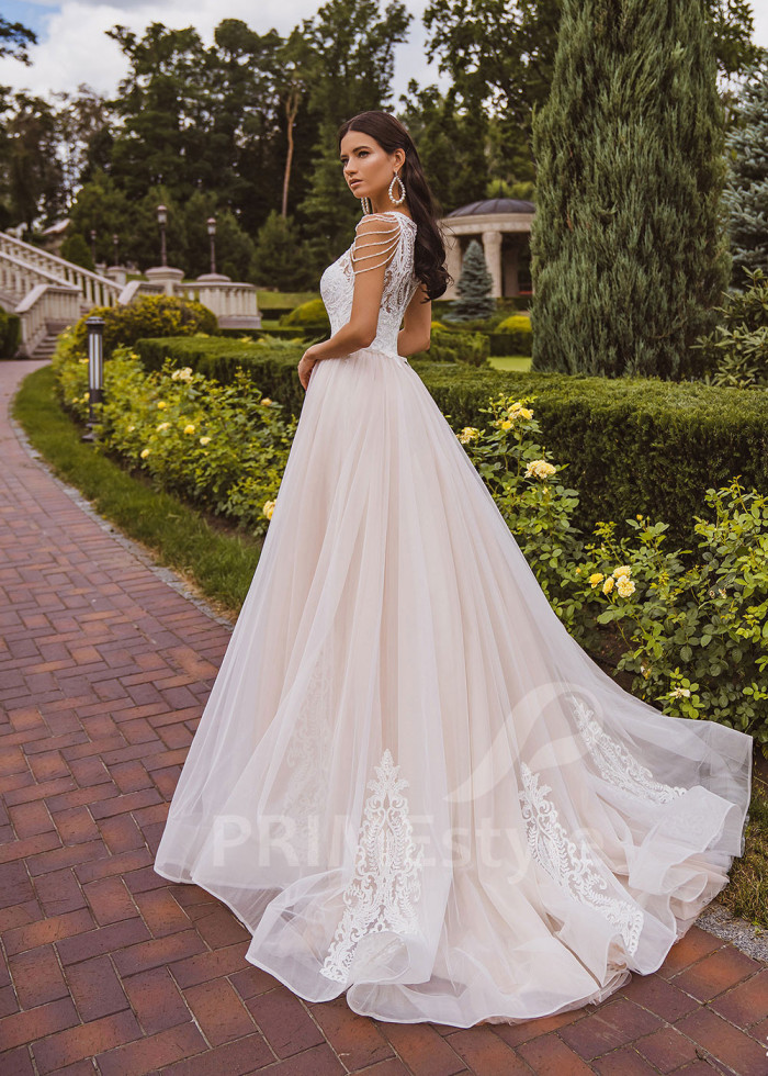 Elegantné čipkované svadobné šaty LC2020
