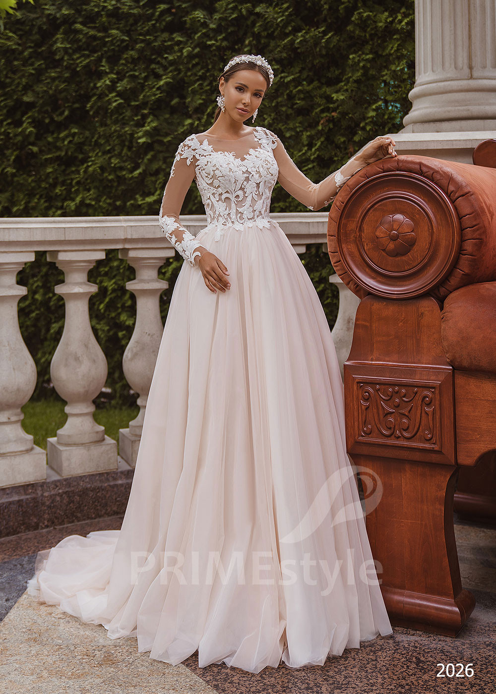 Luxusné čipkované svadobné šaty LC2026