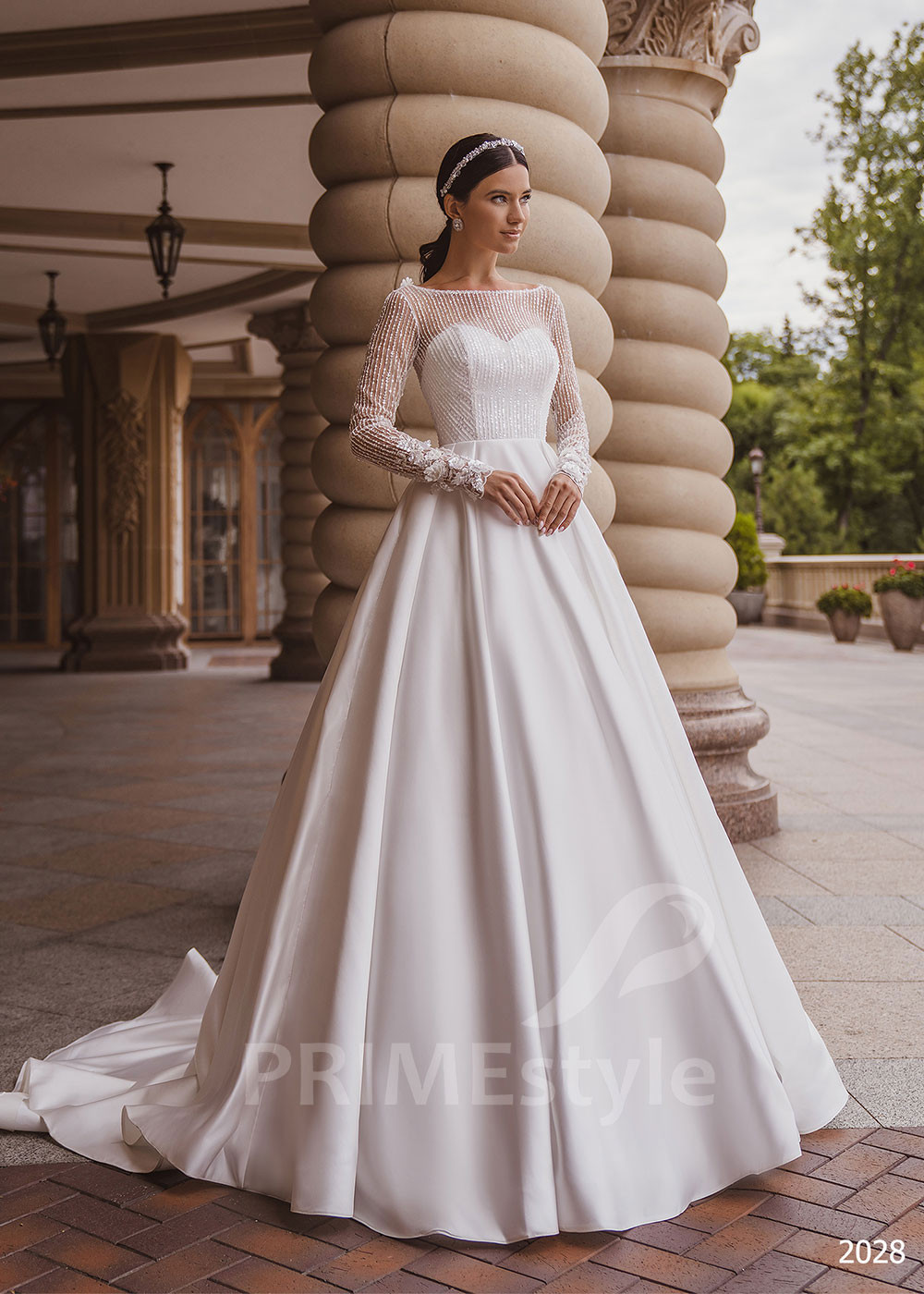 Elegantné saténove svadobné šaty LC2028