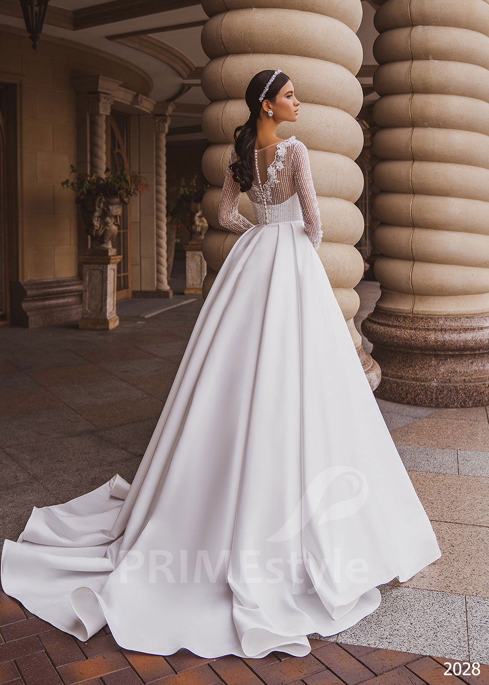 Elegantné saténove svadobné šaty LC2028