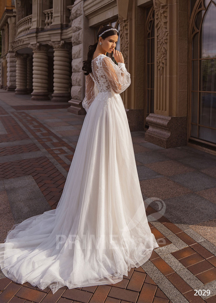 Extravagantné tylové svadobné šaty LC2029