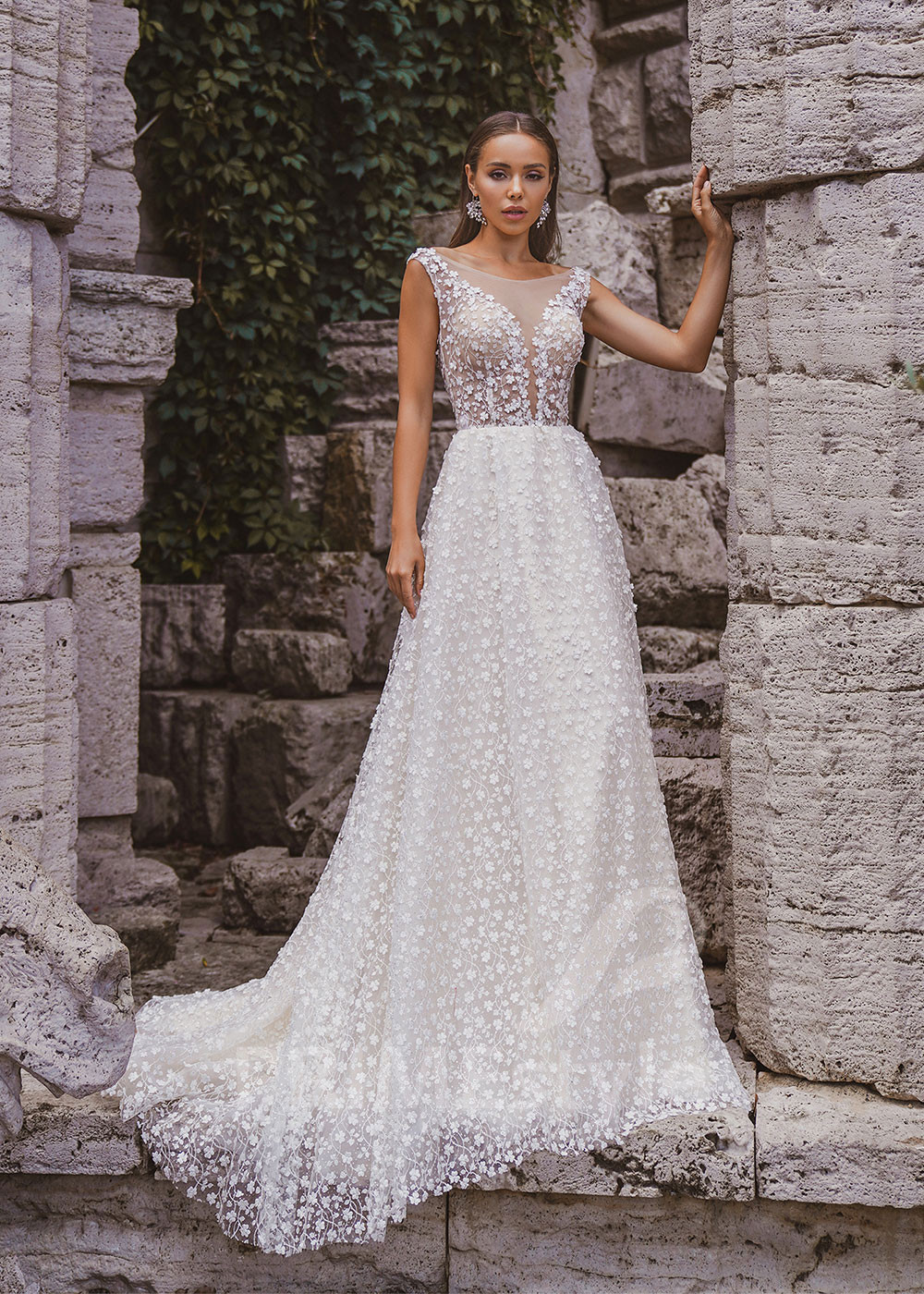 Luxusné celočipkované svadobné šaty LC2031