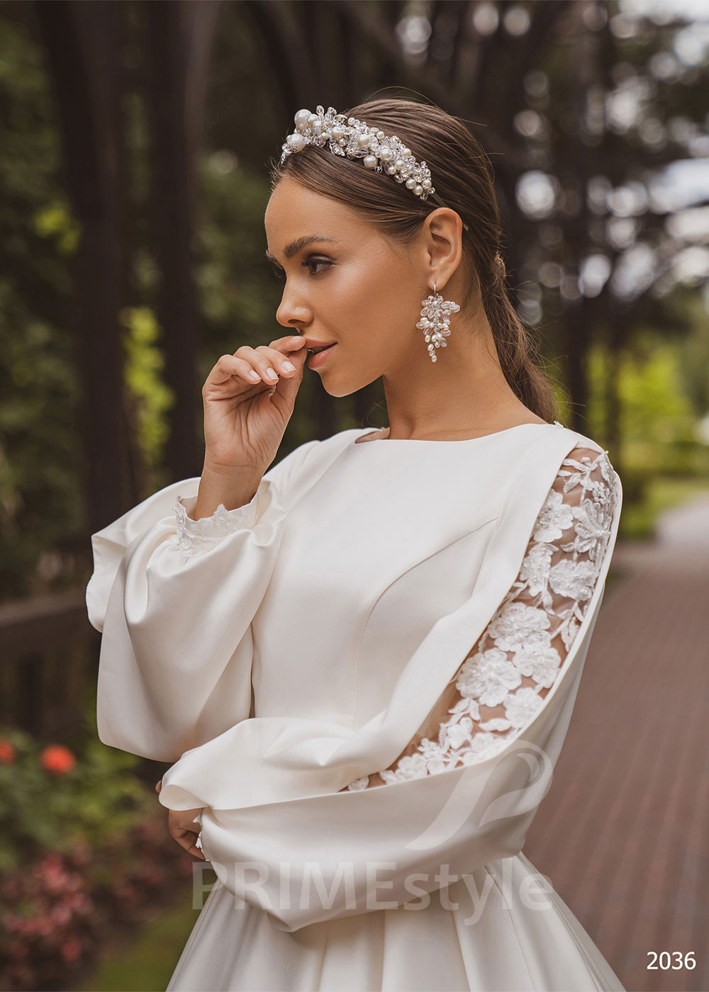 Elegantné saténove svadobné šaty LC2036