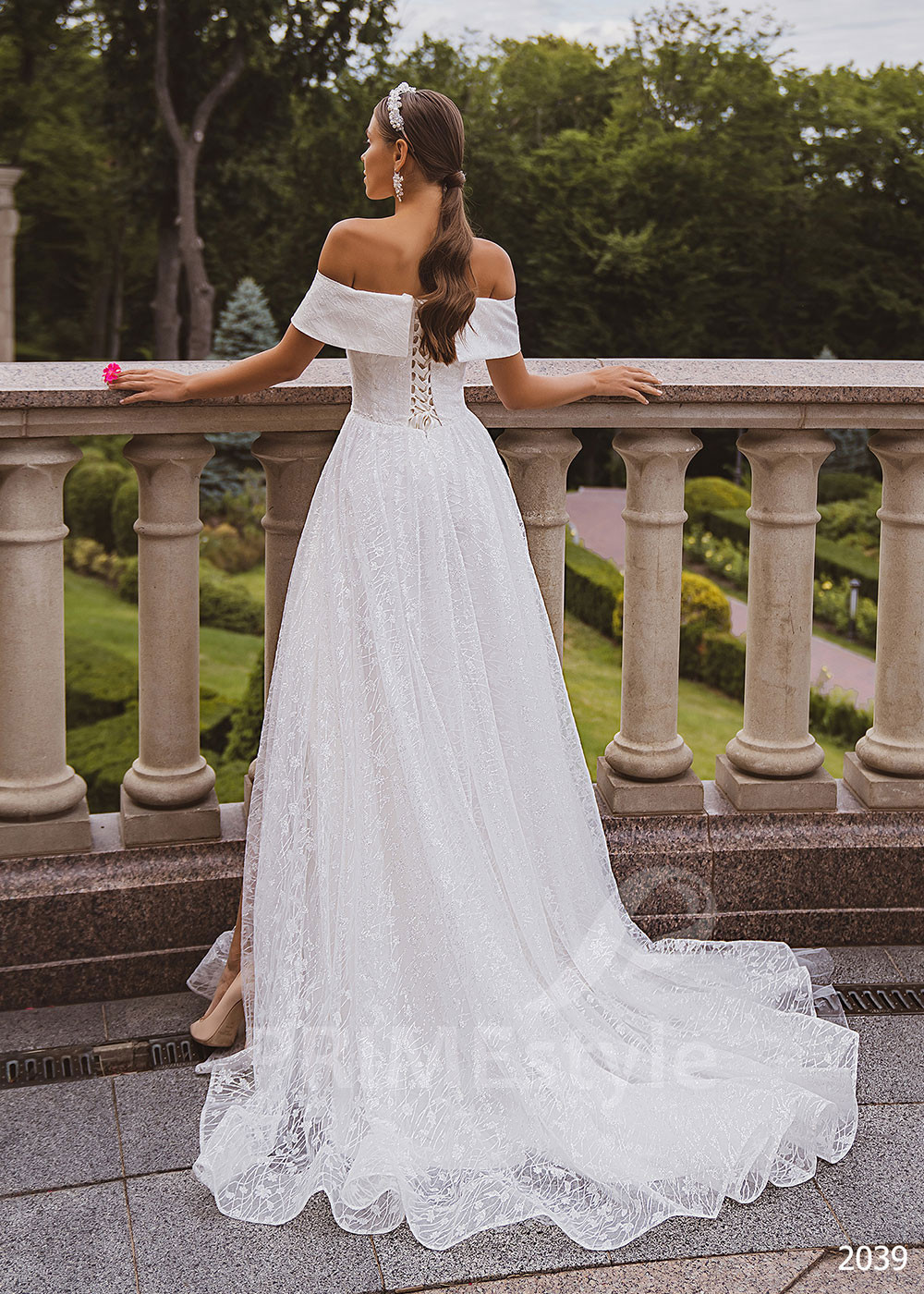 Luxusné trblietavé svadobné šaty LC2039