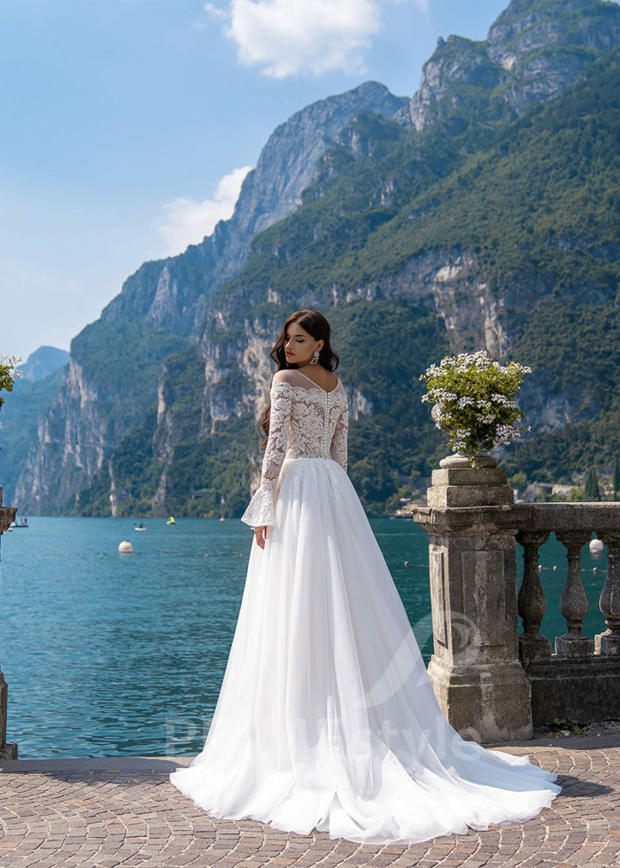 Jednoduché tylové svadobné šaty LS500