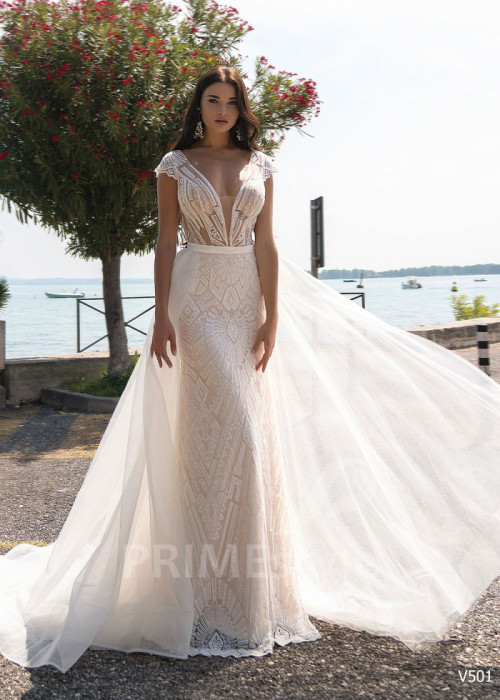 Extravagantné celočipkované svadobné šaty LS501