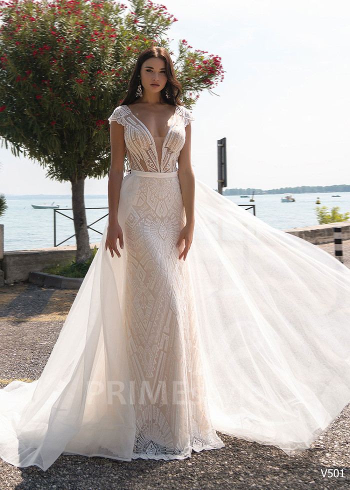 Extravagantné celočipkované svadobné šaty LS501