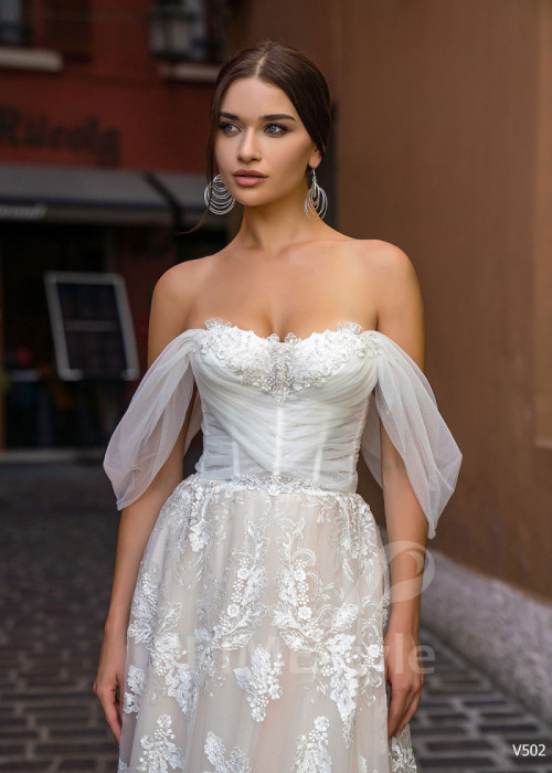 Luxusné celočipkované svadobné šaty LS502 2