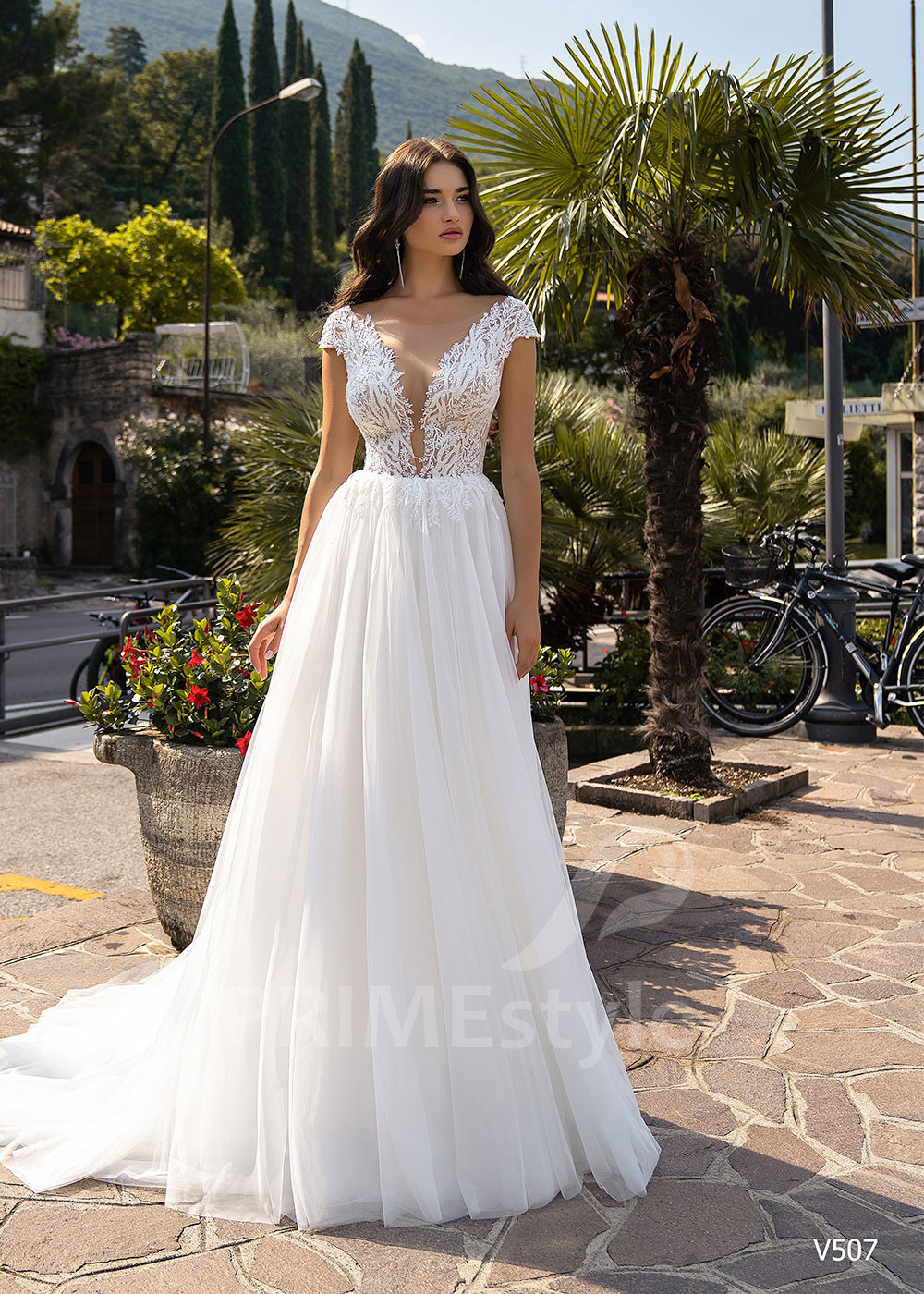 Jednoduché tylové svadobné šaty LS507