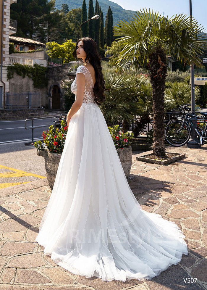 Jednoduché tylové svadobné šaty LS507