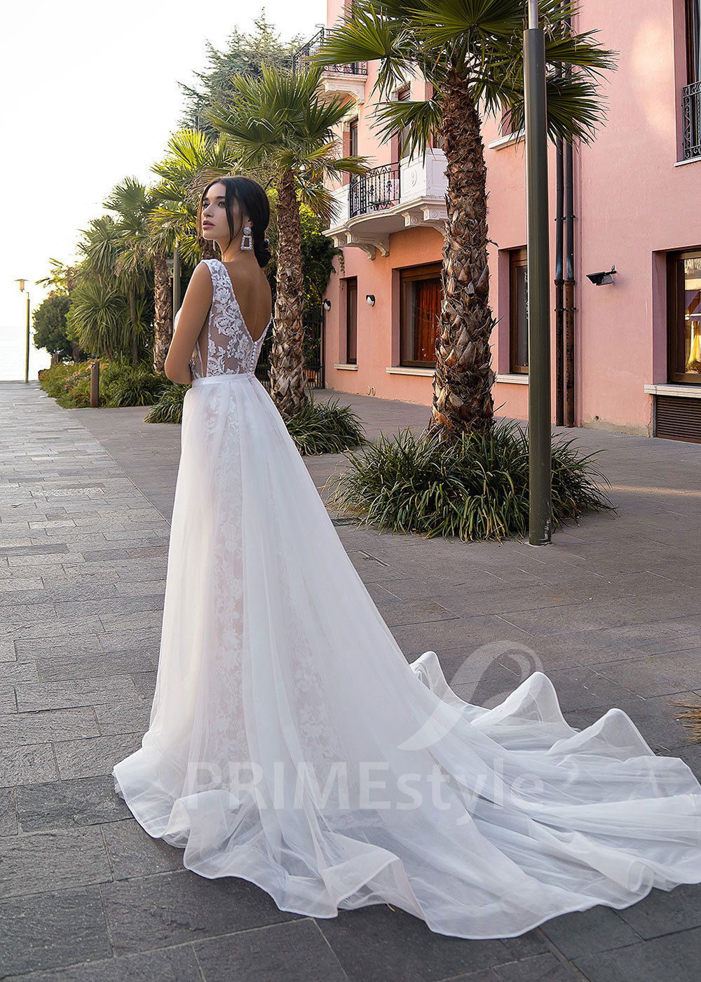 Luxusné celočipkované svadobné šaty...