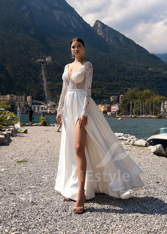 Extravagantné saténove svadobné šaty LS512