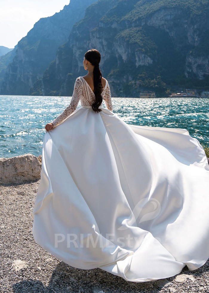 Extravagantné saténove svadobné šaty LS512