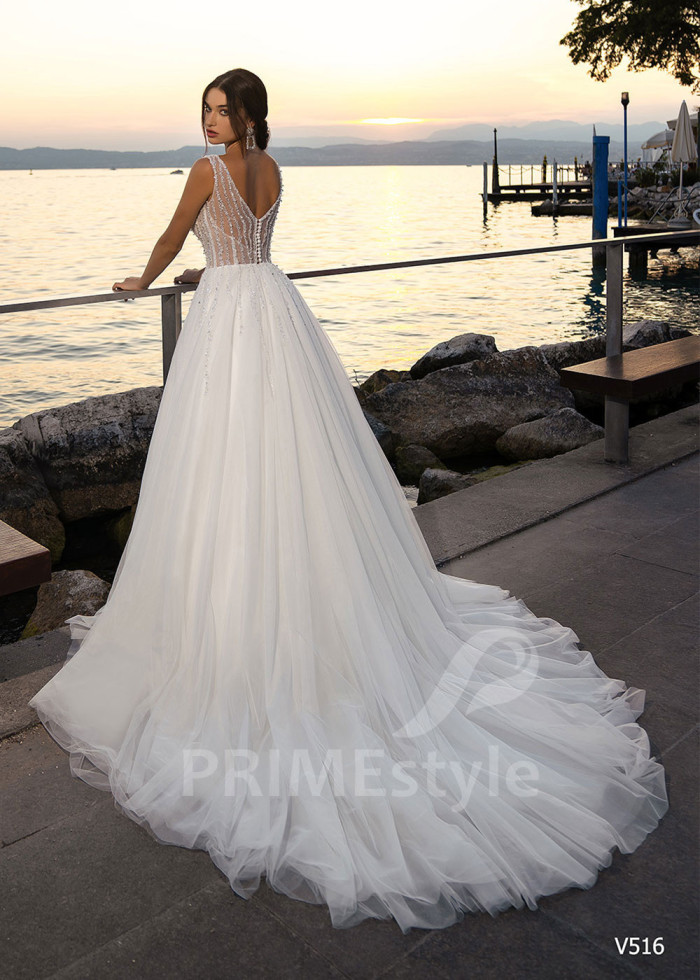 Jednoduché trblietavé svadobné šaty LS516