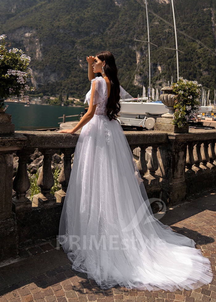 Extravagantné tylové svadobné šaty LS524