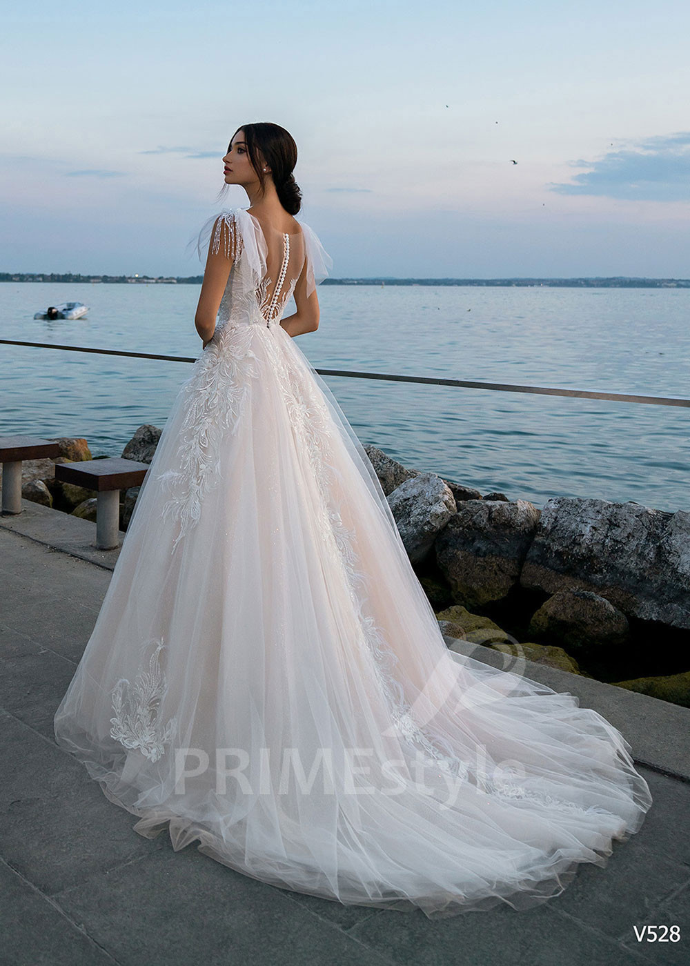 Luxusné čipkované svadobné šaty LS528