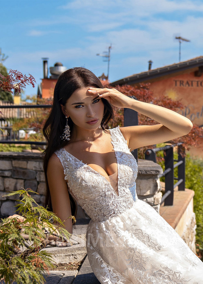 Luxusné celočipkované svadobné šaty LS533