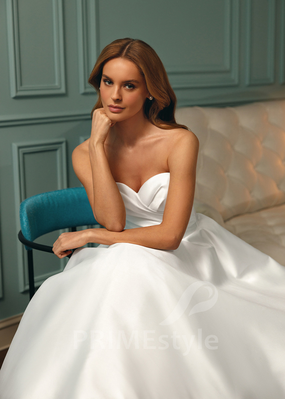 Luxusné asymetrické svadobné šaty...