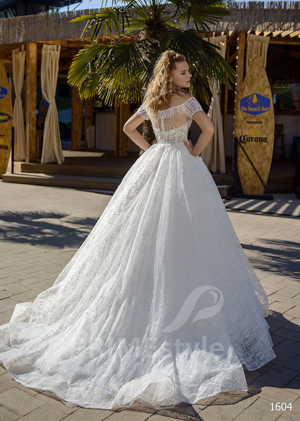 Luxusné trblietavé svadobné šaty LC1604