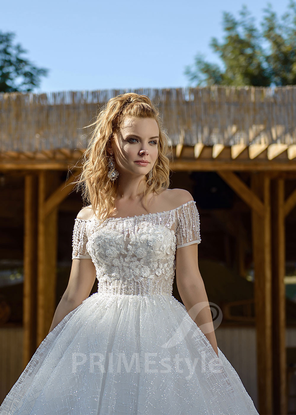 Luxusné trblietavé svadobné šaty LC1604