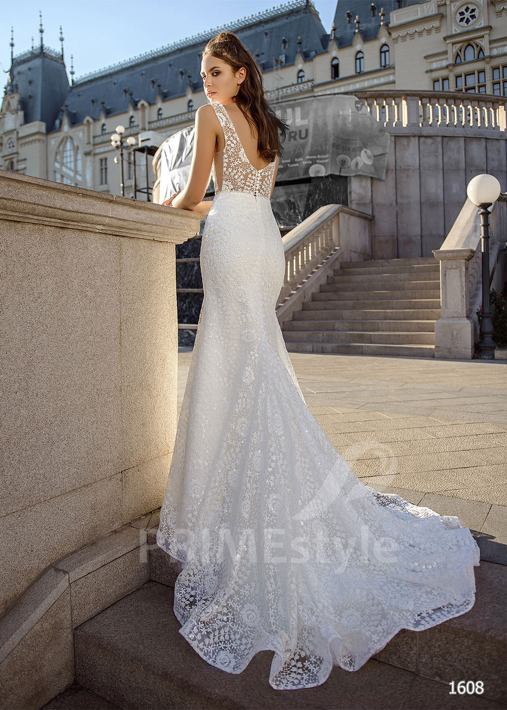 Luxusné celočipkované svadobné šaty...